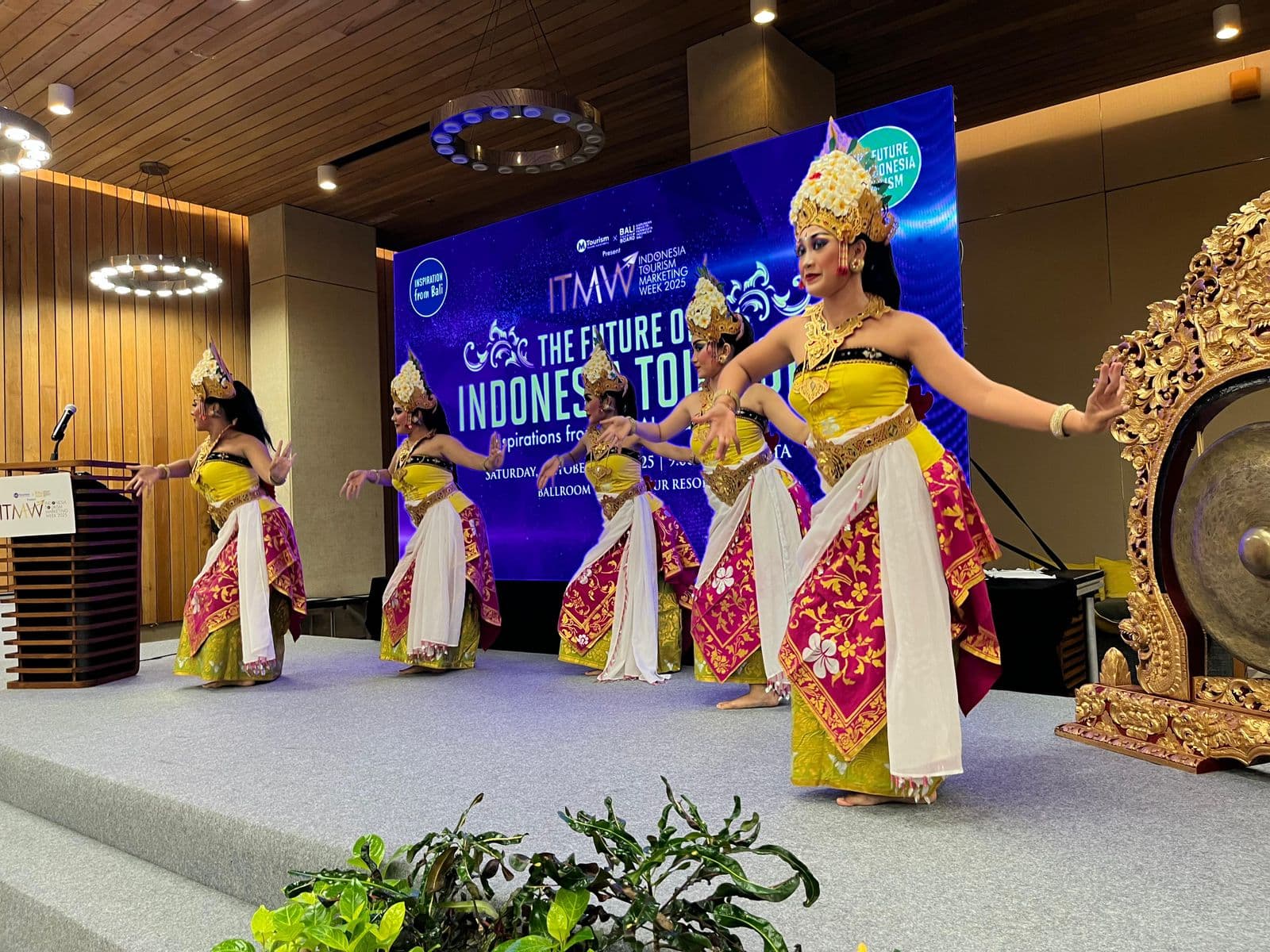Balinese dancers opening ITMW 2025